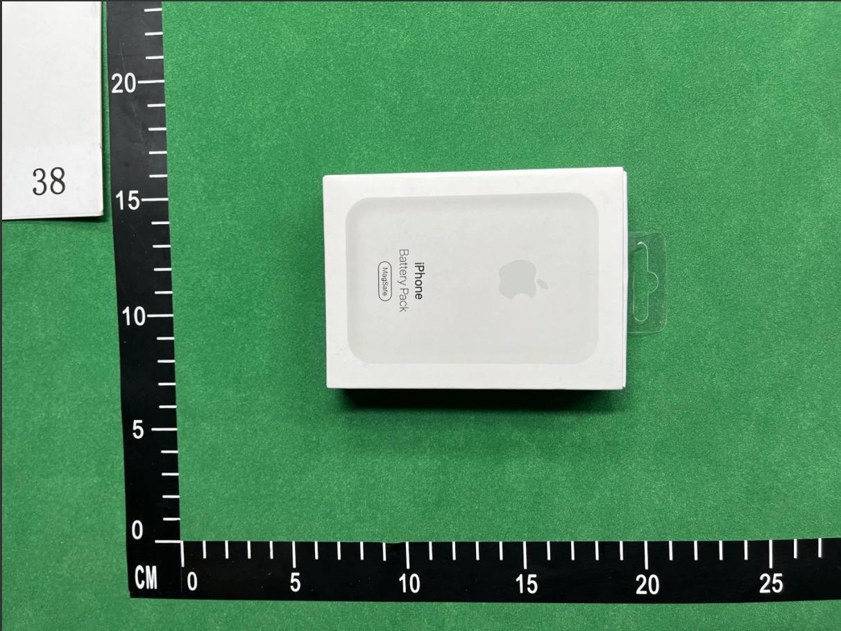 Apple MagSafe Battery Bank / Apple Pencil / Apple AirTag