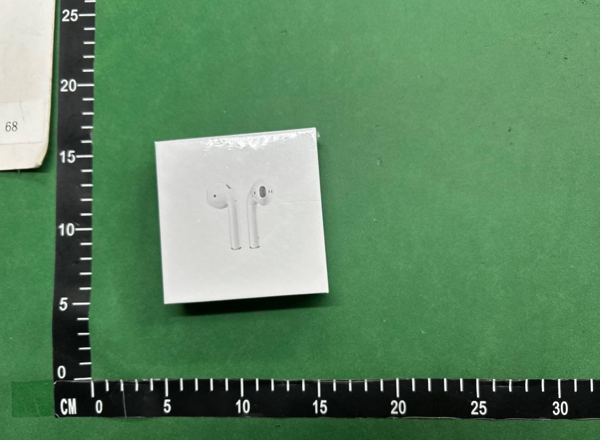Apple AirPods 2 Wireless Earbuds -3