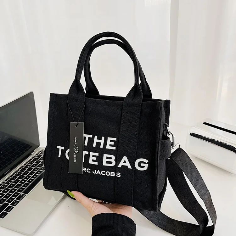 MARC JACOBS THE TOTE BAG Black