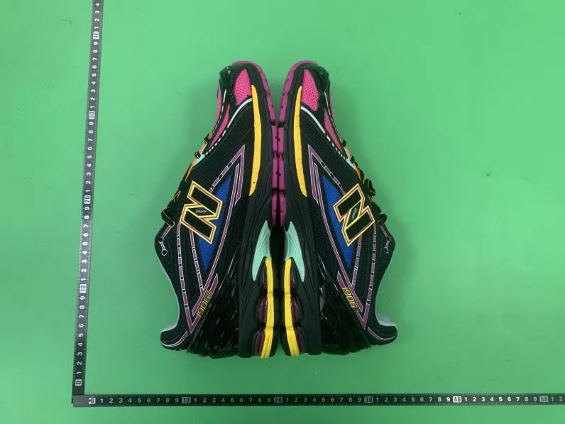 New Balance 19O6D -4