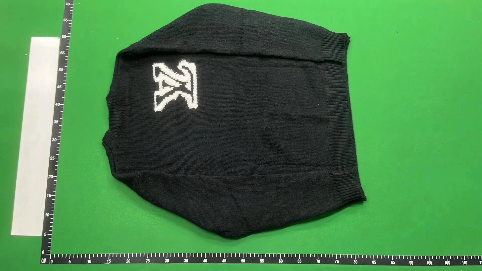 LV sweater -3