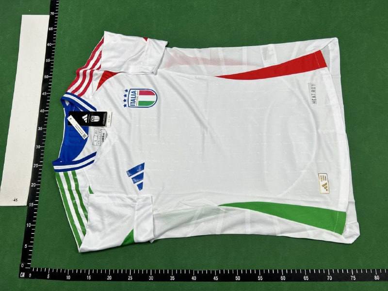 Football T-shirt(40 CP)  -4