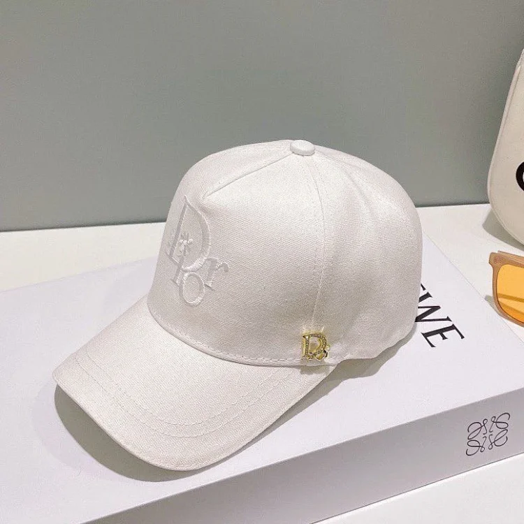  Dior's best-selling hat