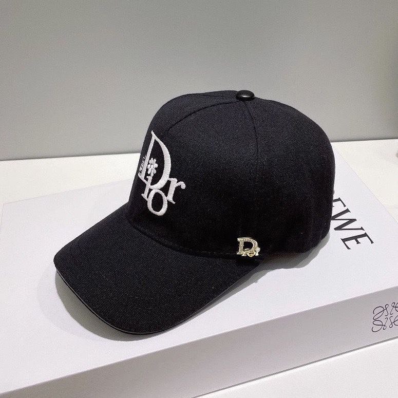  Dior's best-selling hat -2