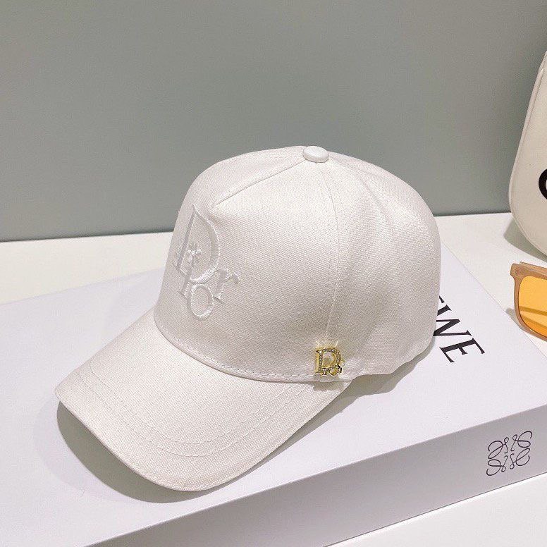  Dior's best-selling hat -3