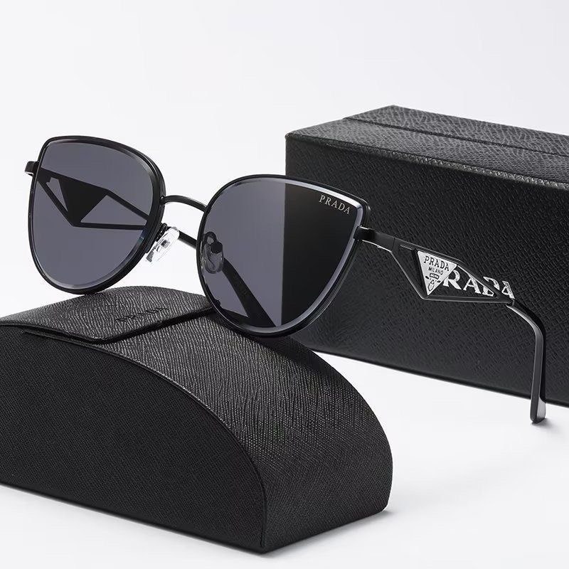 Prada Versatile Sunglasses -4
