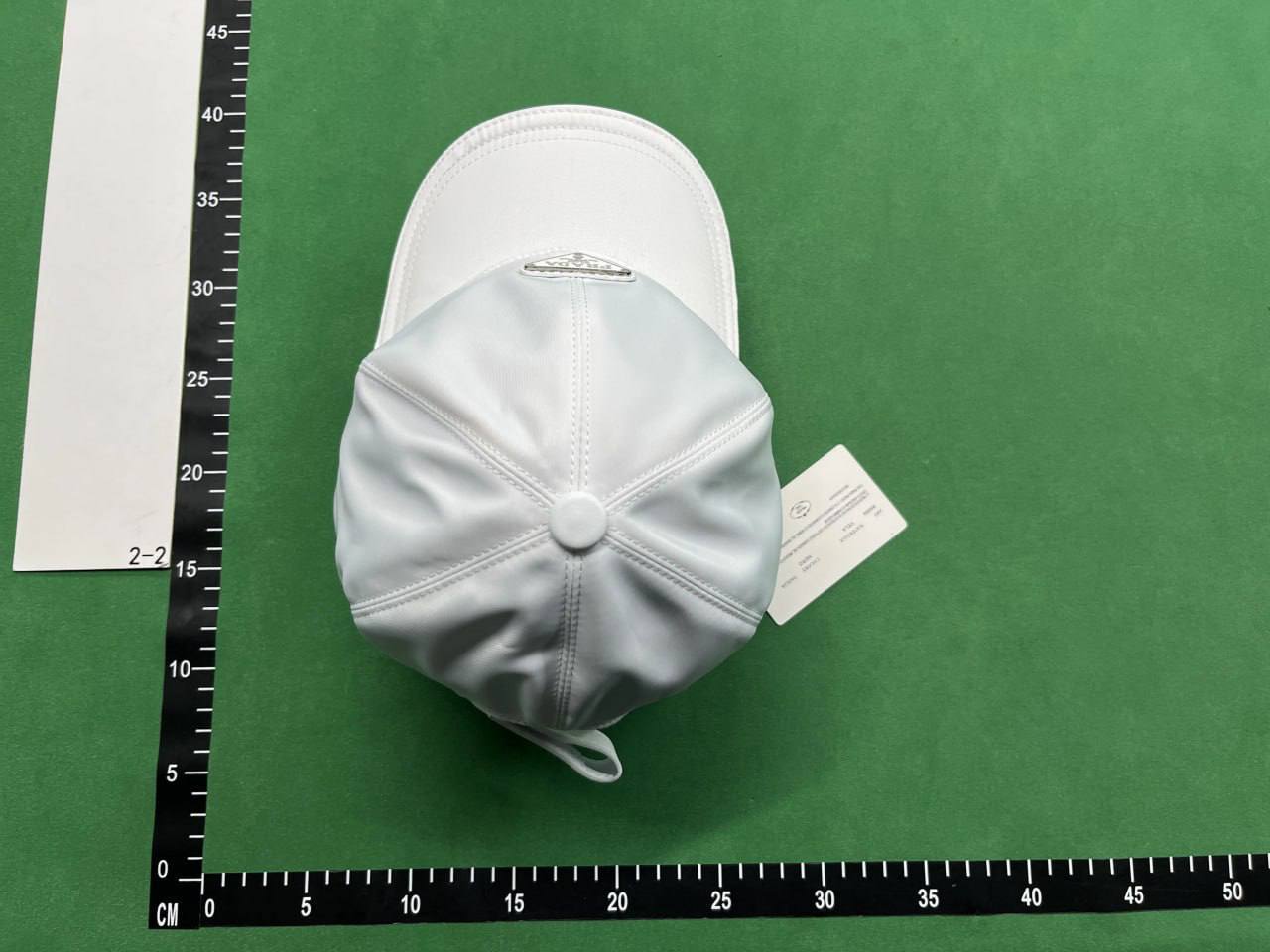 Prada hat -3