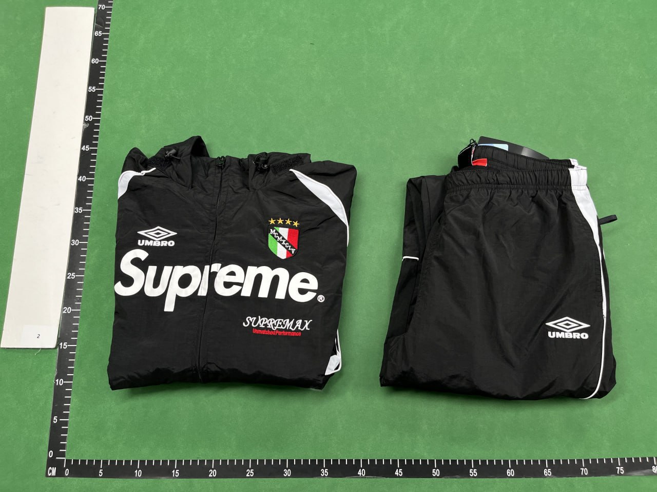 Supreme SS22 Week 11 x umbro -2