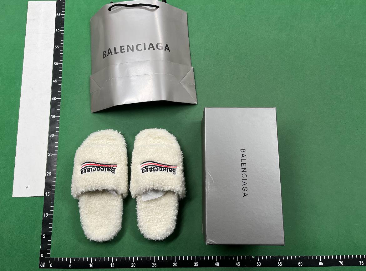 Balenciaga fluffy slippers sandal -3