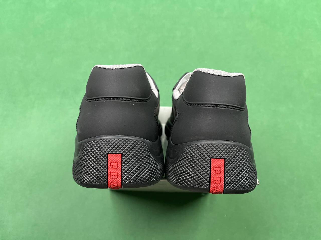 Prada -4