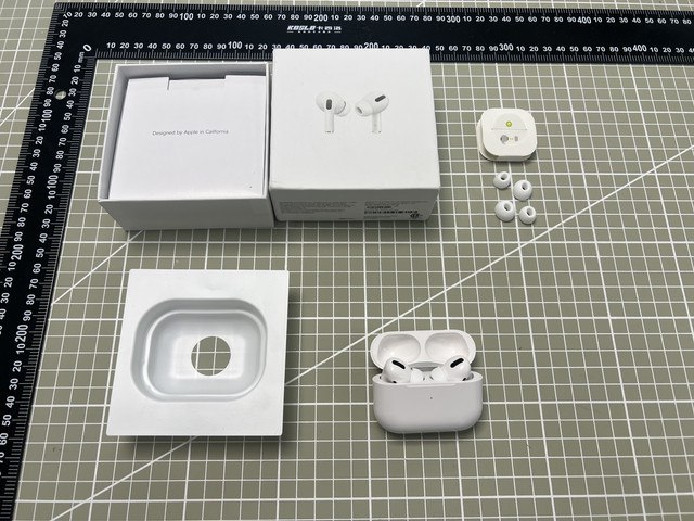 AirPodsAirPods -2