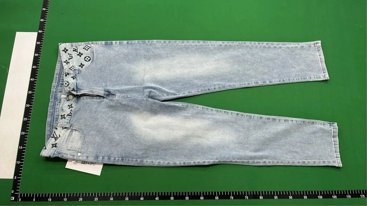 LV Jeans -4