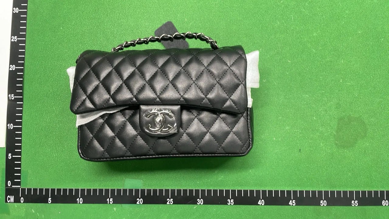 Chanel Classic Flap Bag [40 styles] -2