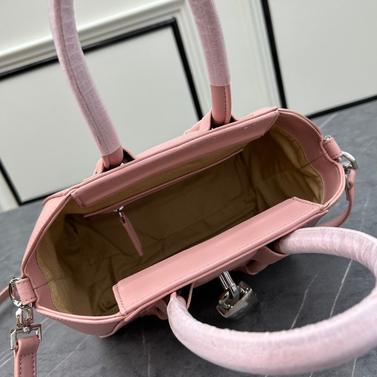 Givenchy new vintage-style large capacity crossbody bag -3