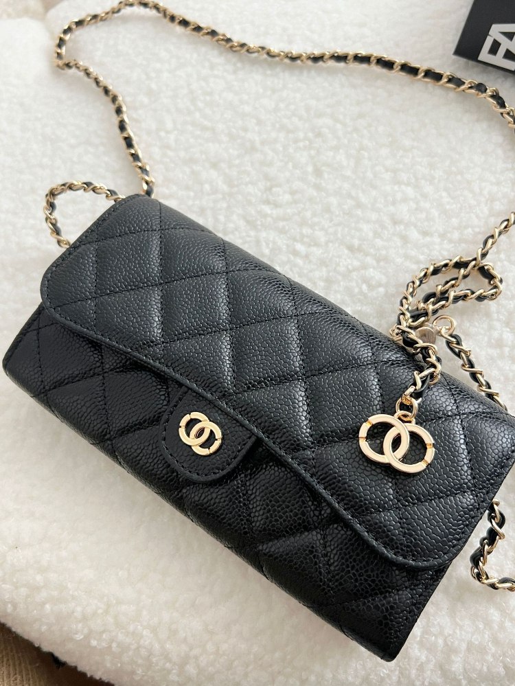 Chanel caviar leather quilted chain crossbody bag -3