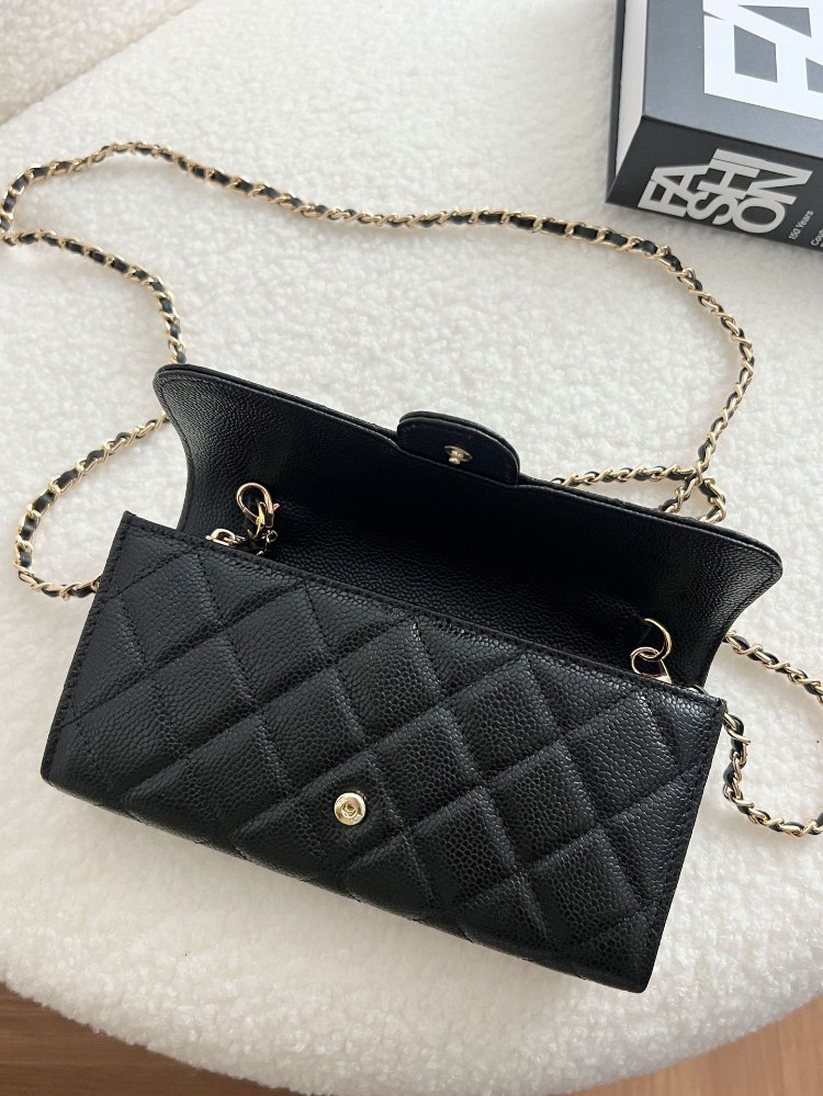 Chanel caviar leather quilted chain crossbody bag -2