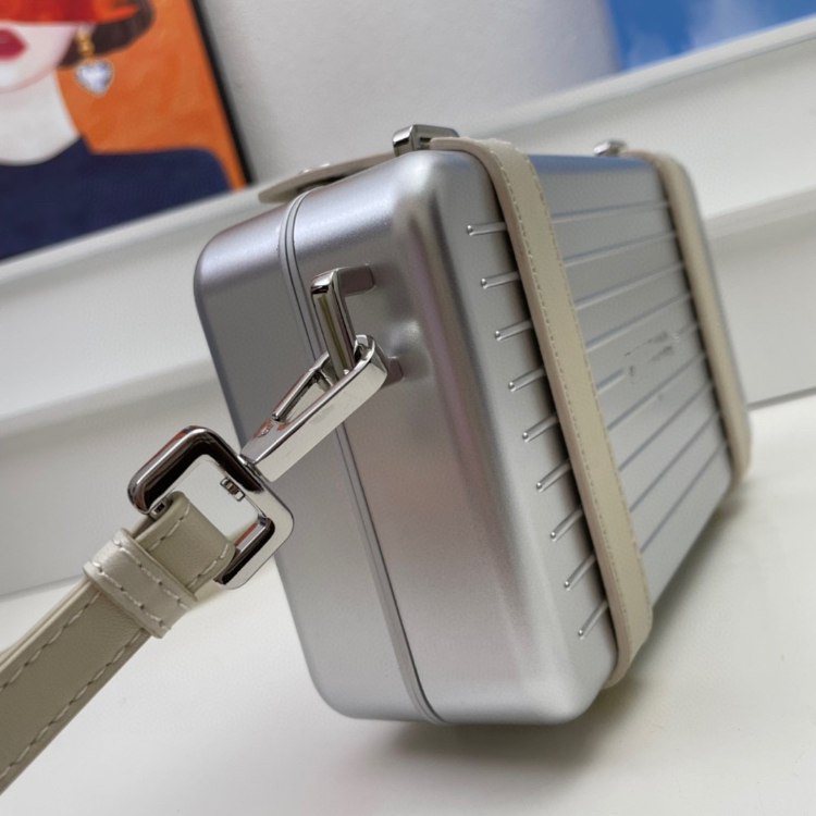 Dior new aluminum grooved single-shoulder design small square bag -3
