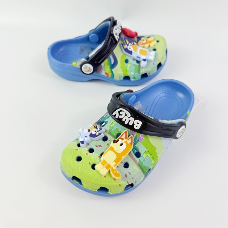 New Crocs x Bluey collaboration parent-child clogs -3