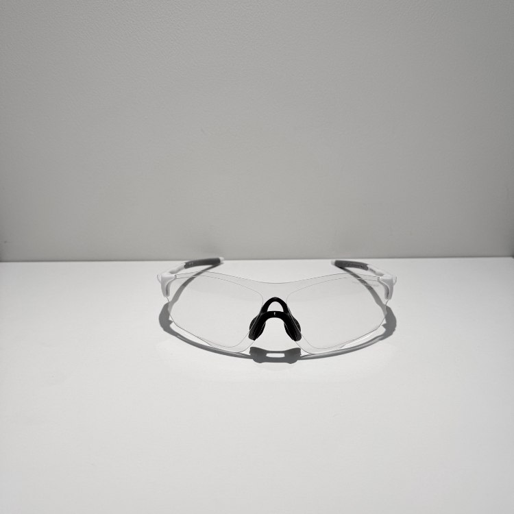 Oakley photochromic outdoor protective eyewear -2