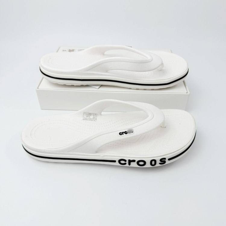  Crocs Bayaband Non-Slip Flip-Flop Sandals -3
