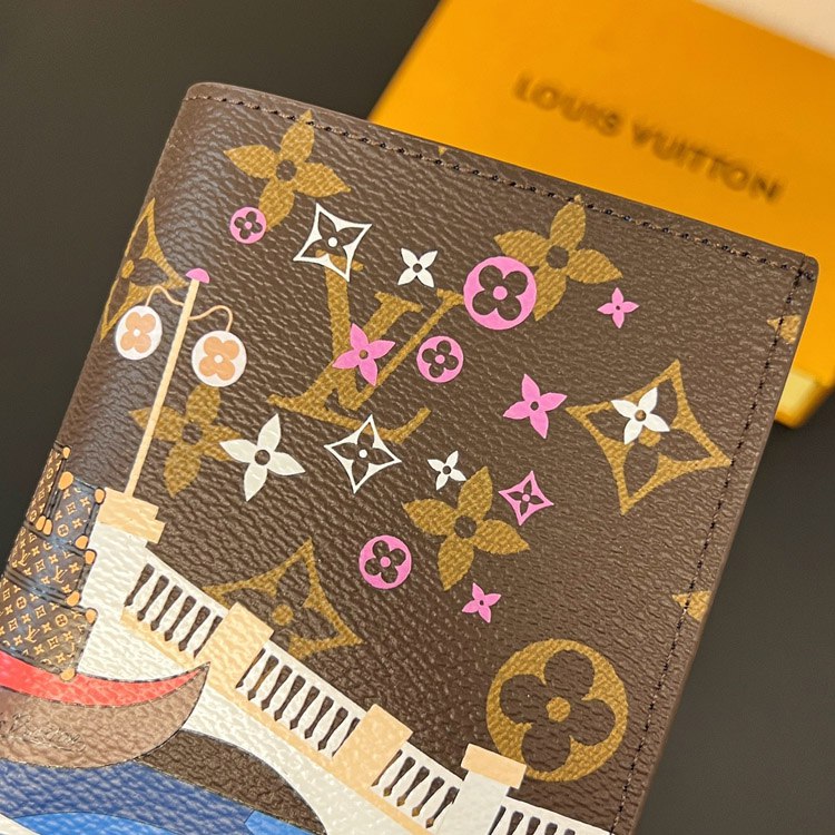 Louis Vuitton LV letter pattern passport holder -3