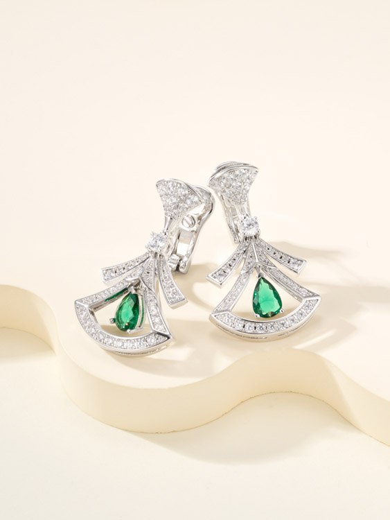 Bulgari diamond mini skirt water drop jewelry show earrings -3