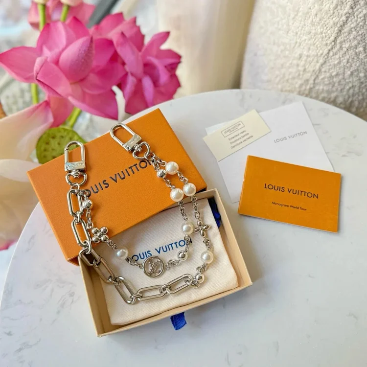 Louis Vuitton LV pearl bag cha