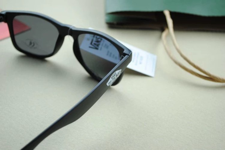 VANS UV-protective sunglasses -2
