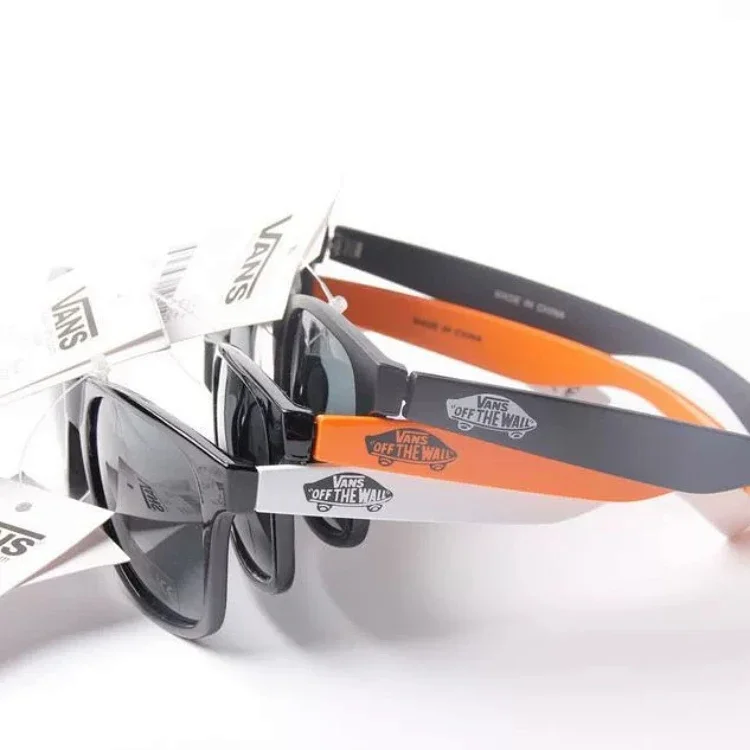 VANS UV-protective sunglasses