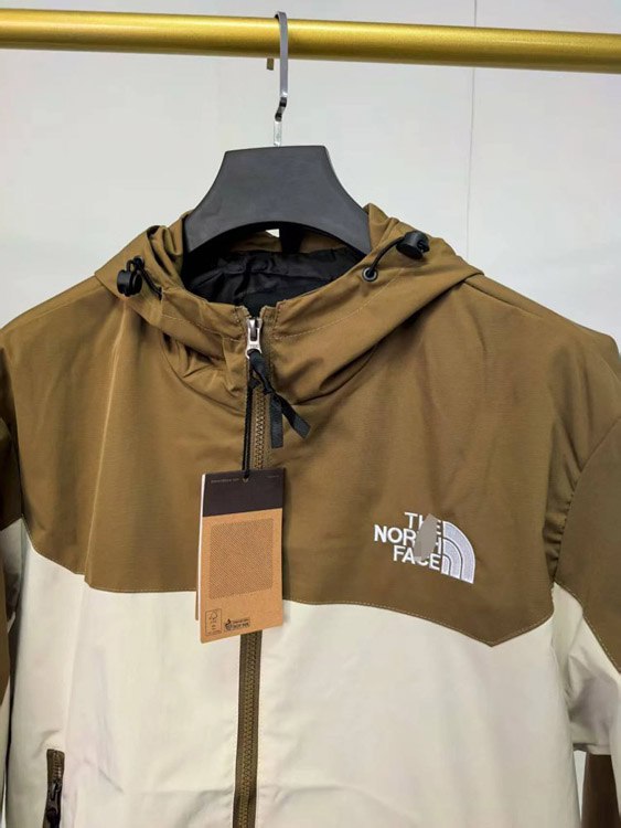 THE NORTH FACE Color-Blocked Outdoor Windproof Hooded Jacke -3