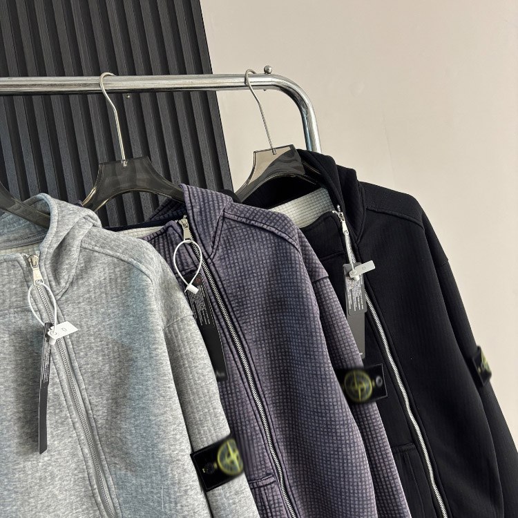 Stone Island classic style cardigan sweatshirt with hood and zipper closure -4