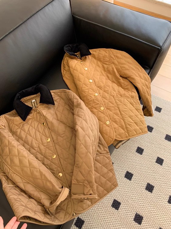 Burberry classic corduroy collar diamond quilted down jacket in golden cotton -3
