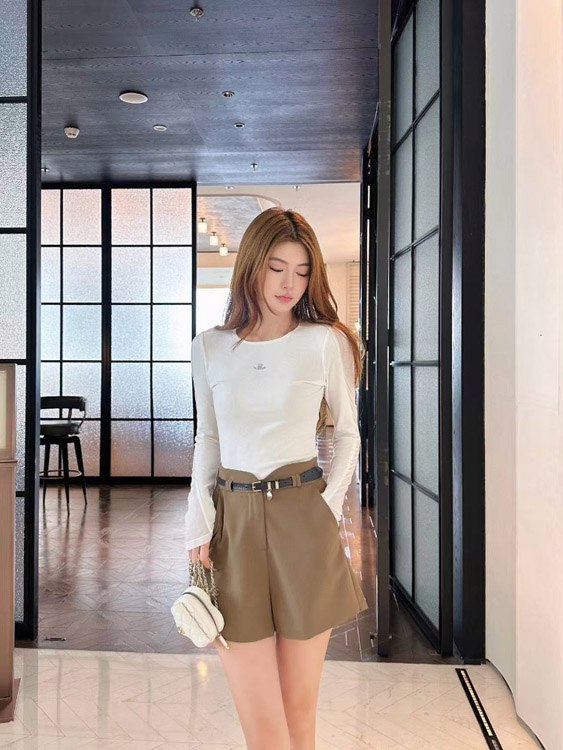 Chanel new diamond-embellished letter design versatile slim-fit long-sleeved T-shirt -4