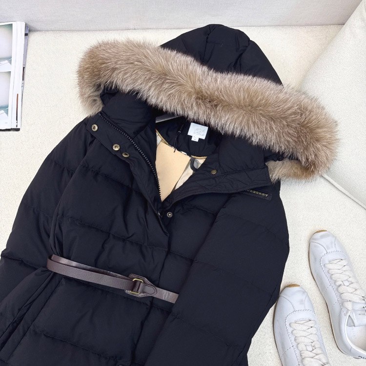 Burberry new hooded long down jacket with fur collar and zipper closure -3