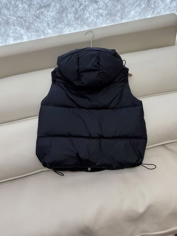  Prada new hooded multi-pocket down vest -4