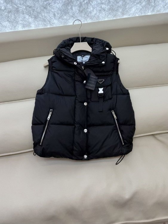  Prada new hooded multi-pocket down vest -2