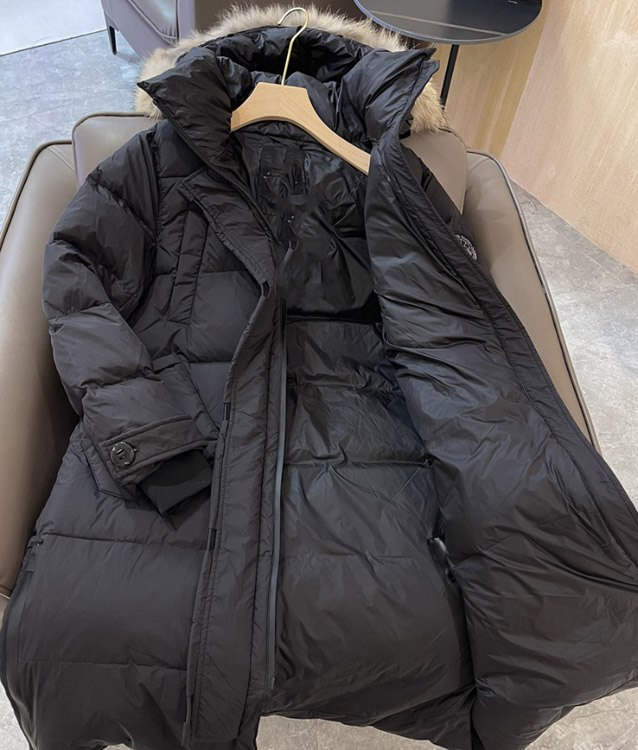  Thick and warm long down jacket with goose embroidery badge and hood -4