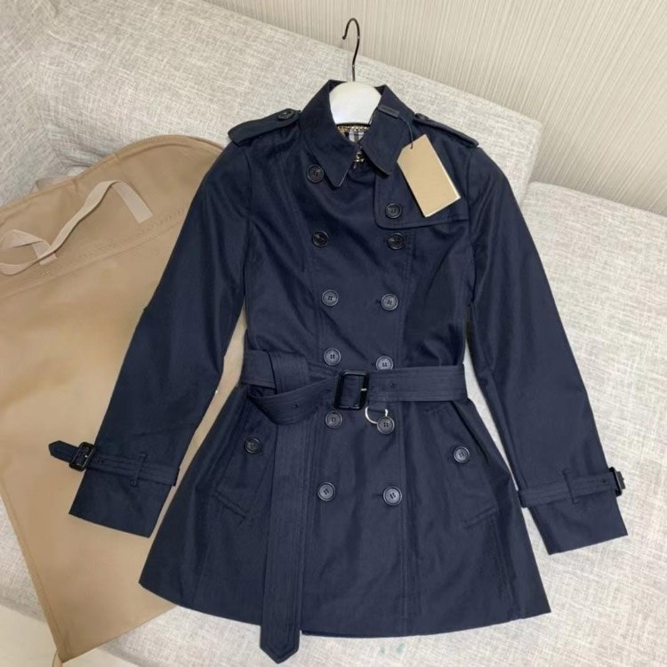 Burberry fitted double-breasted short trench coat with a cinched waist -2