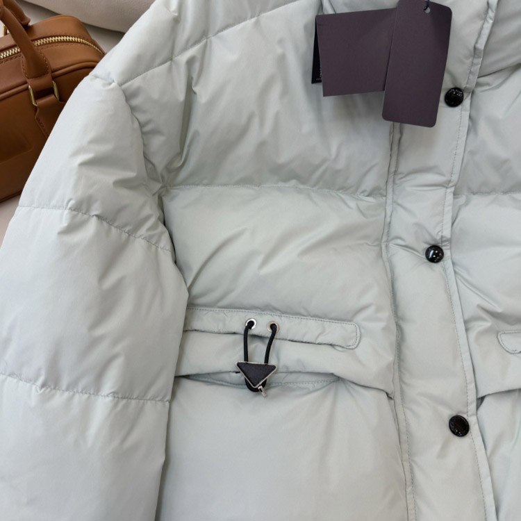 Prada new triangular bag design white duck down and goose down short puffer jacket -4