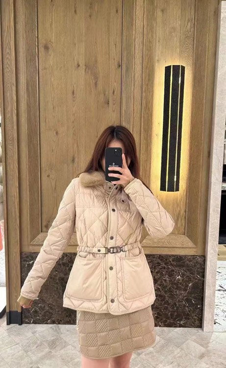 Moncler new arrival Slimming, two-way wear down jacket with detachable fur collar -4