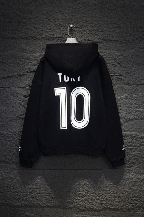 Balenciaga collaboration football-inspired sportswear hoodie with embroidered and printed logo -2