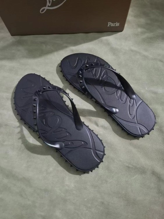 CL Lupitin Studded Slippers -2