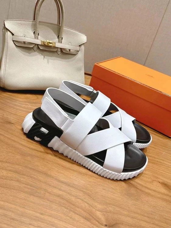 Hermes calfskin round-toe open-toe sandals -2