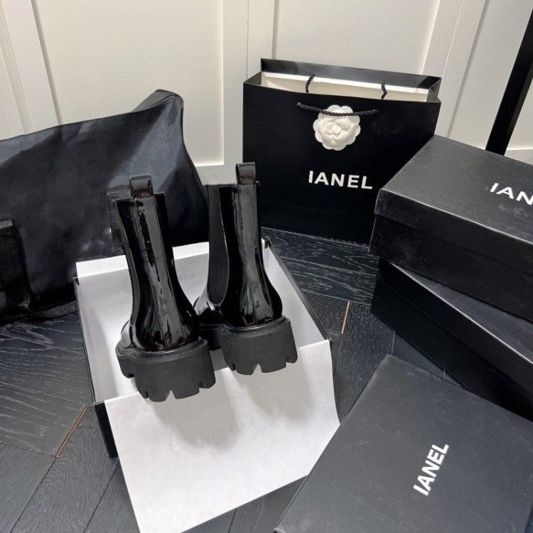 Chanel's new Chelsea ankle and knee-high boots -4