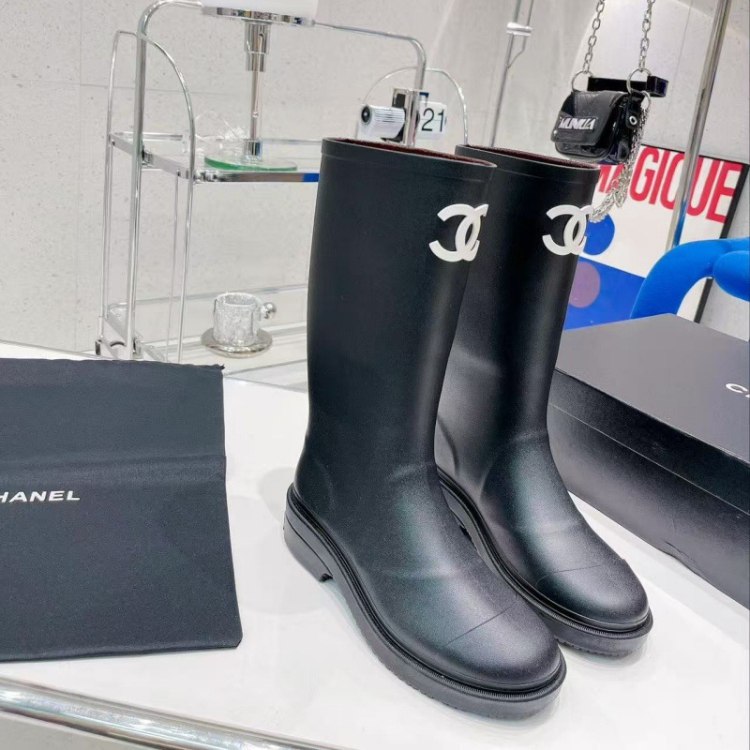 Chanel outdoor waterproof tall rain boots -2