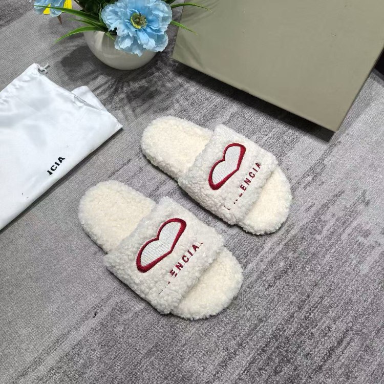 Balenciaga new embroidered logo fur-lined slip-on sandals -4