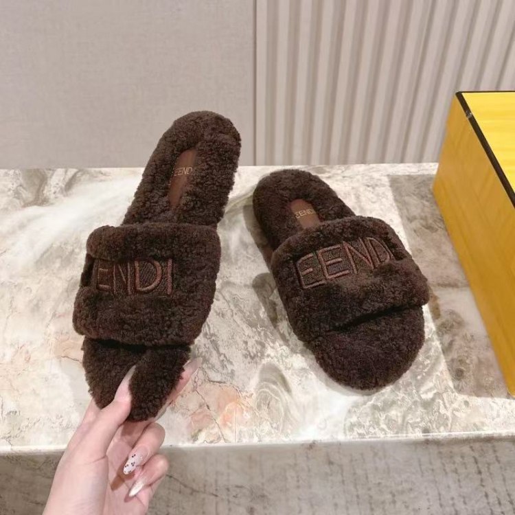 Fendi new design letter embroidered fur slippers -4