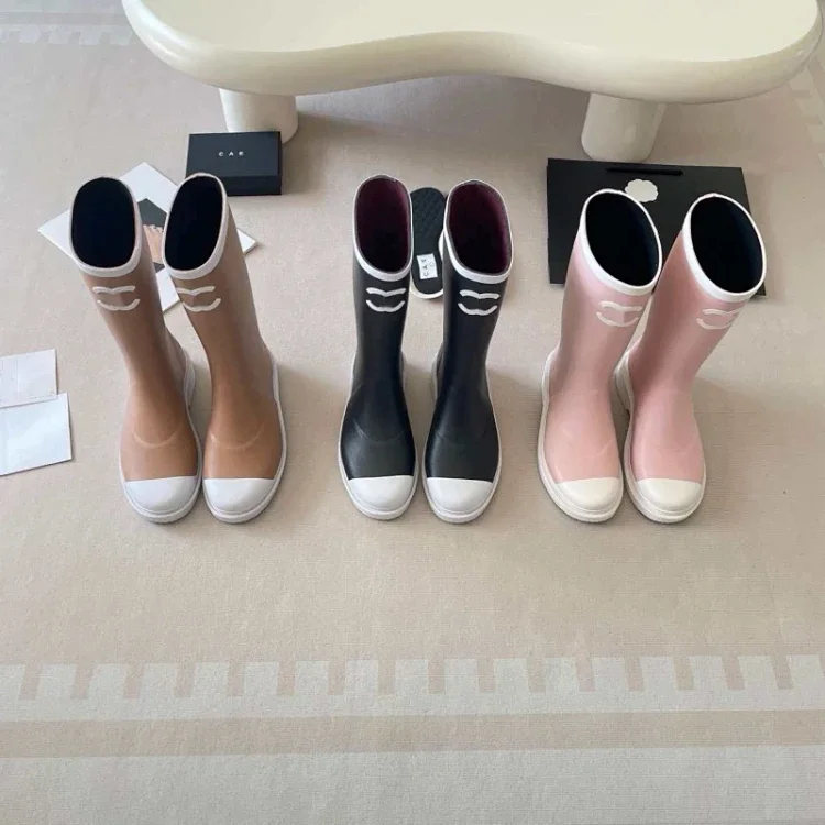 Chanel stylish and versatile n