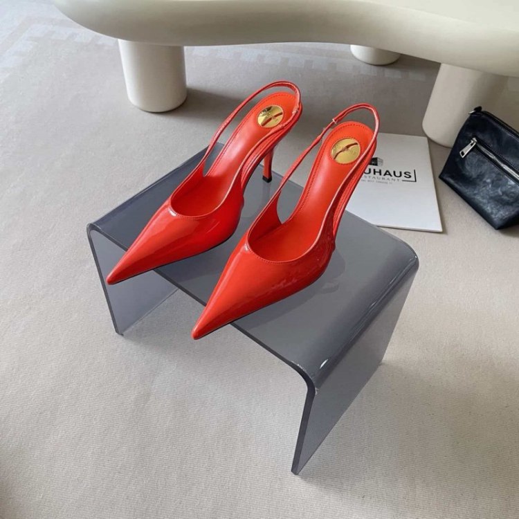  Yves Saint Laurent YSL new pointed-toe stiletto heels -3
