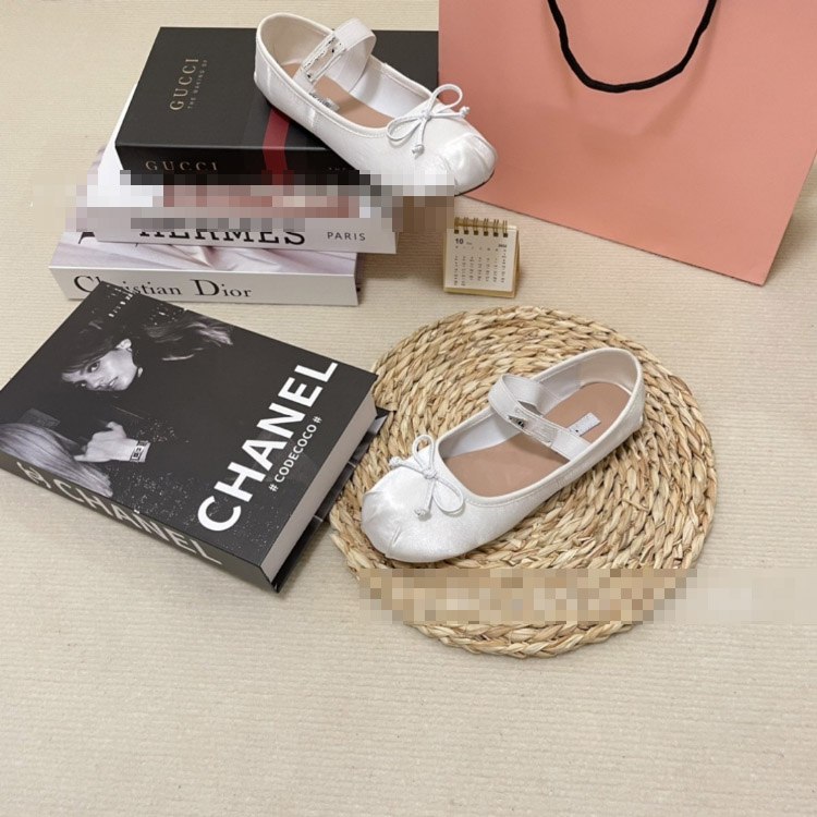 Miu Miu new silk flat ballet shoes with bow detail -3